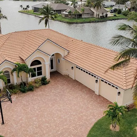 Casasulago - Shamrock Lakes Vacation Home